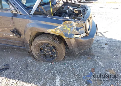 2016 Jeep Patriot Sport z USA, uszkodzony, nr VIN 1C4NJPBA4GD703508